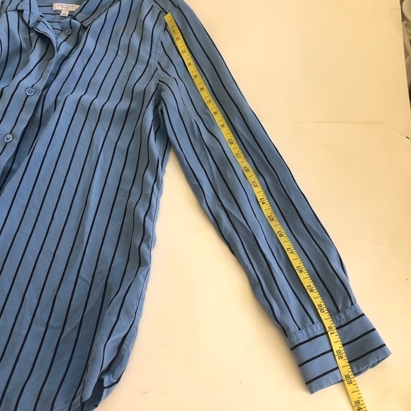 Equipment Femme Woman’s 100%Silk Stripe Buttons Front Long Sleeves Blouse Size M - Picture 11 of 12